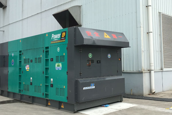 潮南燃油滤清器的更换流程是怎样的？