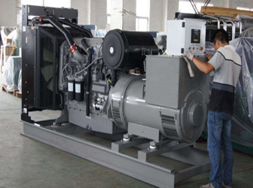 潮南柴油发电机组和储能设备配合使用的案例