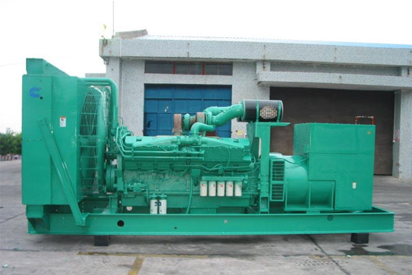 潮南工厂发电机应急发电时如何更准确地检查发电机状态？