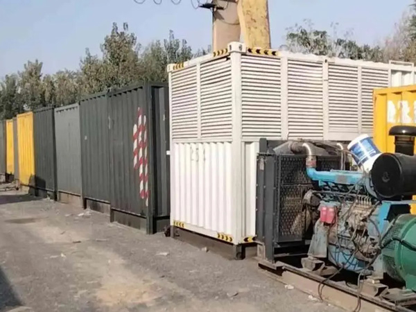 潮南200KW柴油发电机机组每小时油耗是多少？